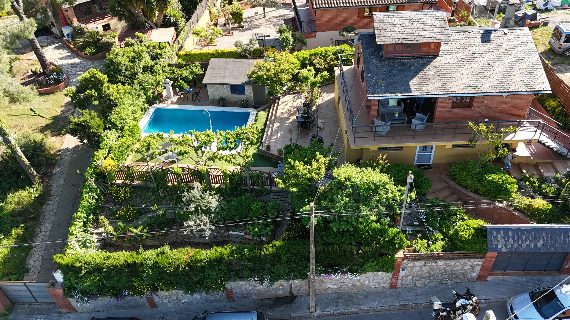 Piscina de Casa o chalet en venta en Rubí con Aire acondicionado, Calefacción y Jardín privado