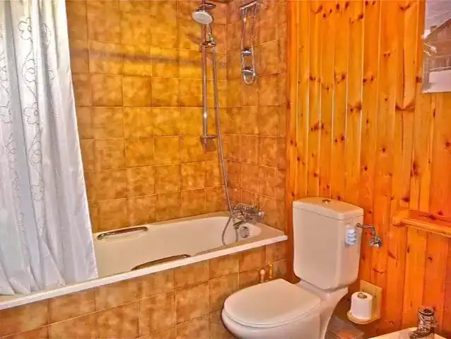 Badezimmer von Country house zur Miete in Sallent de Gállego mit Balkon