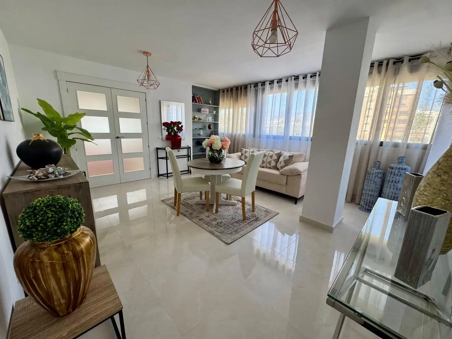 Sala de estar de Piso en venta en Roquetas de Mar con Aire acondicionado, Calefacción y Terraza