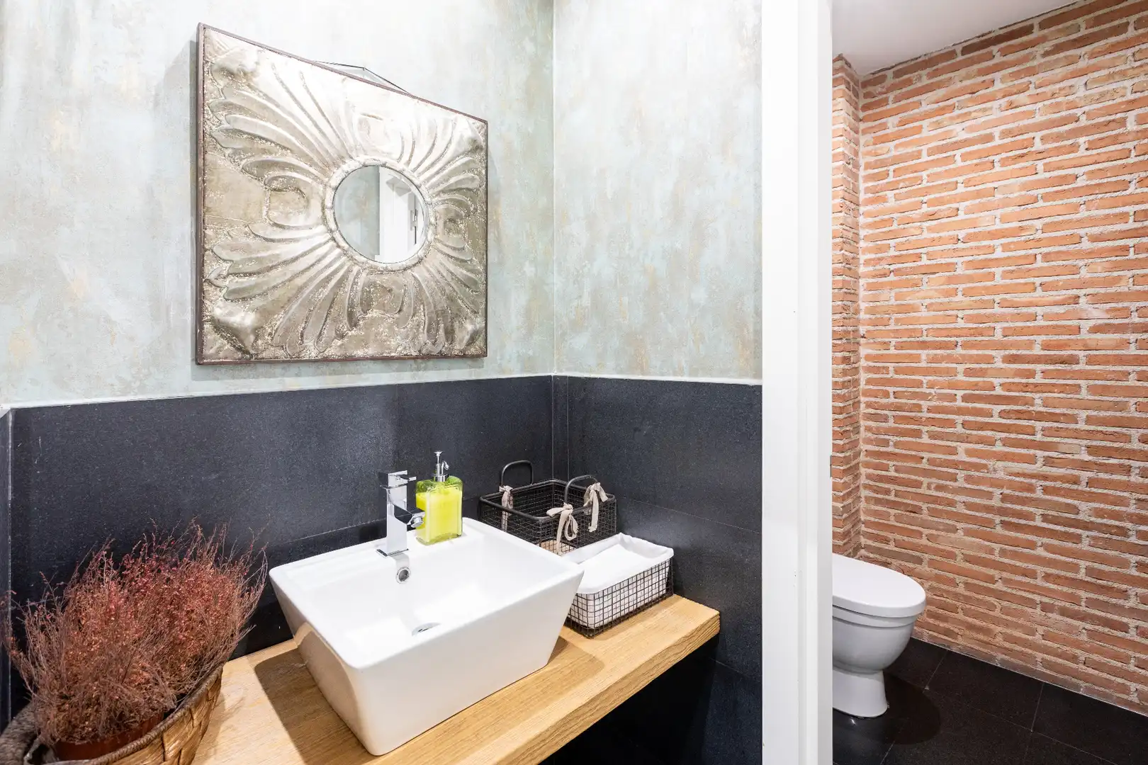 Baño de Oficina de alquiler en Madrid