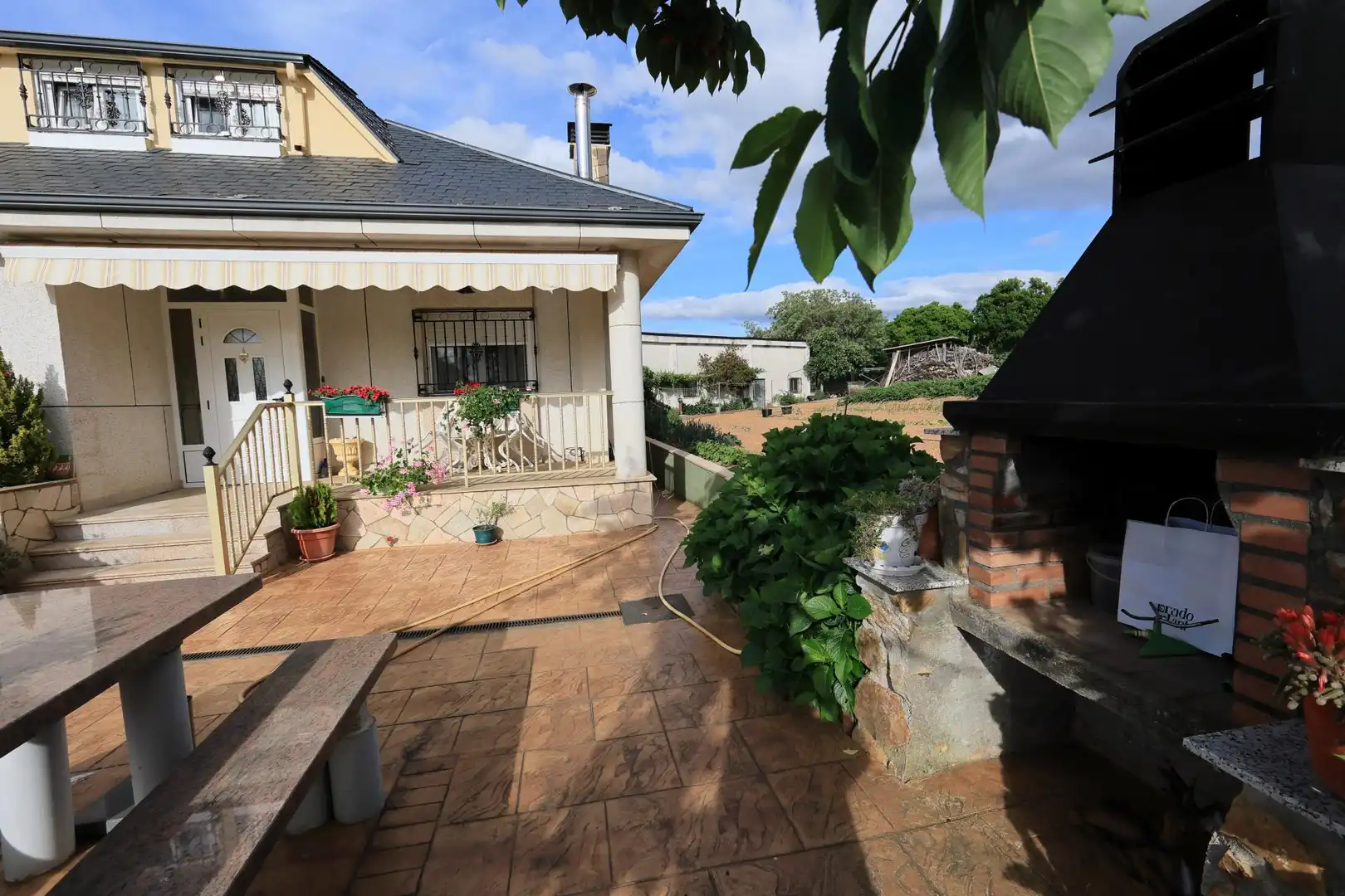 Jardín de Finca rústica en venta en Castropodame con Calefacción y Piscina