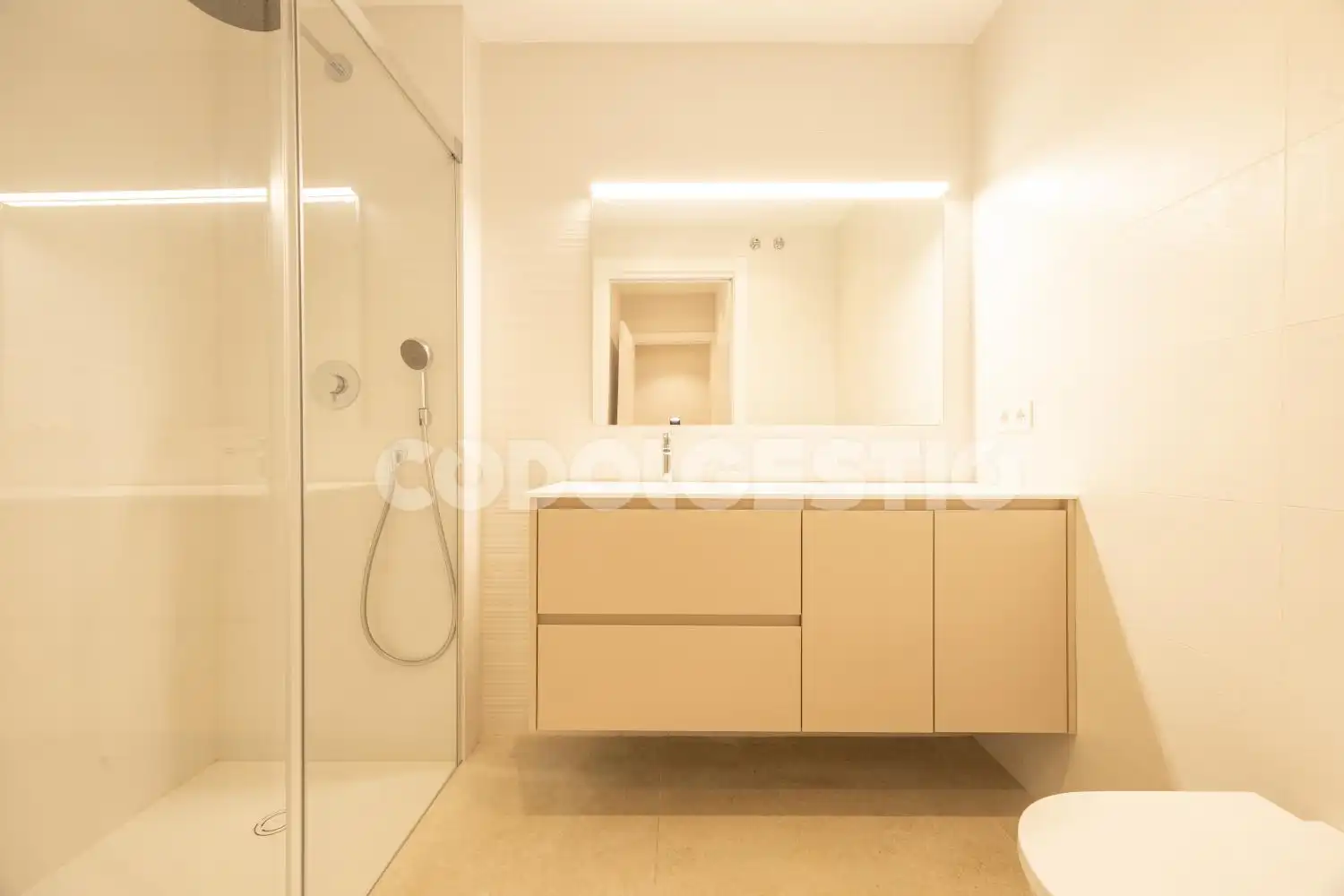 Bathroom of Flat for sale in Vic  with Terrace