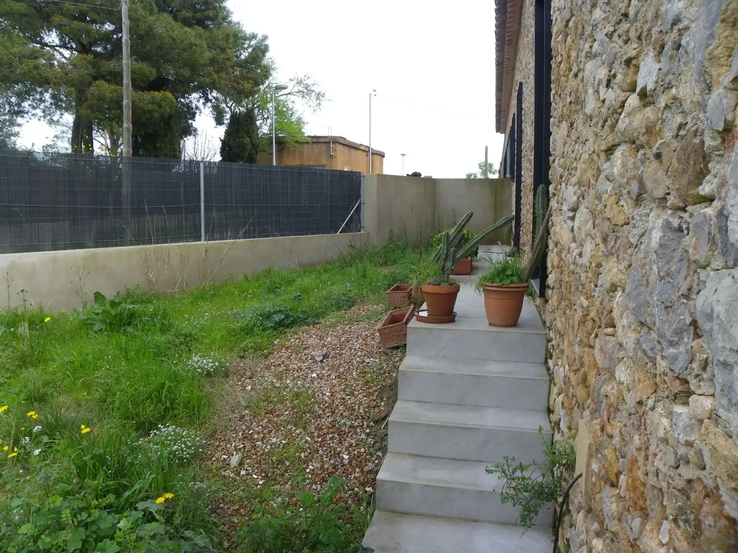 Houses for sale in Albons  with Air Conditioner, Heating and Private garden