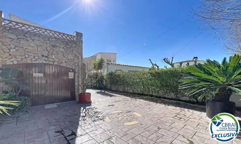 Casa con piscina en venta en Carrer Llobregat, imagen 41