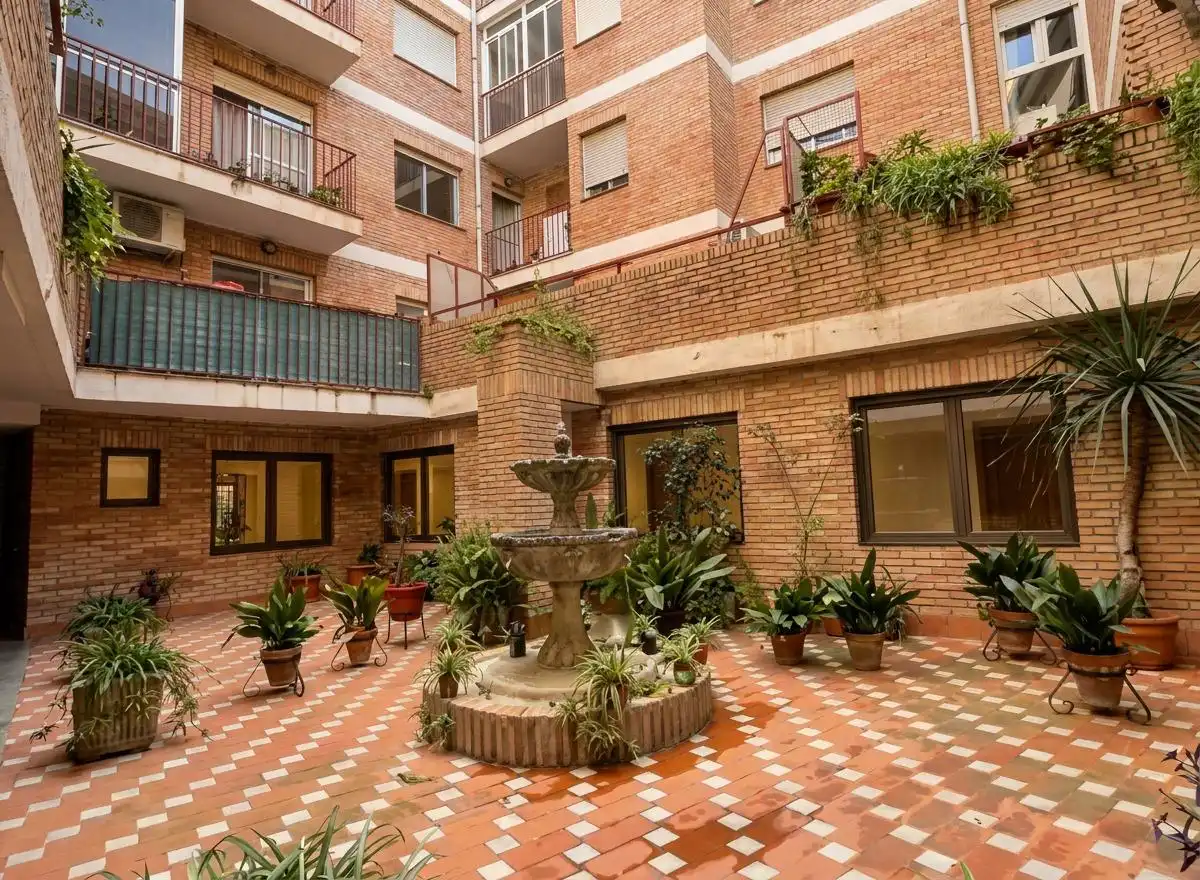 Flat with lift for sale in Calle ACERA DE SAN ILDEFONSO