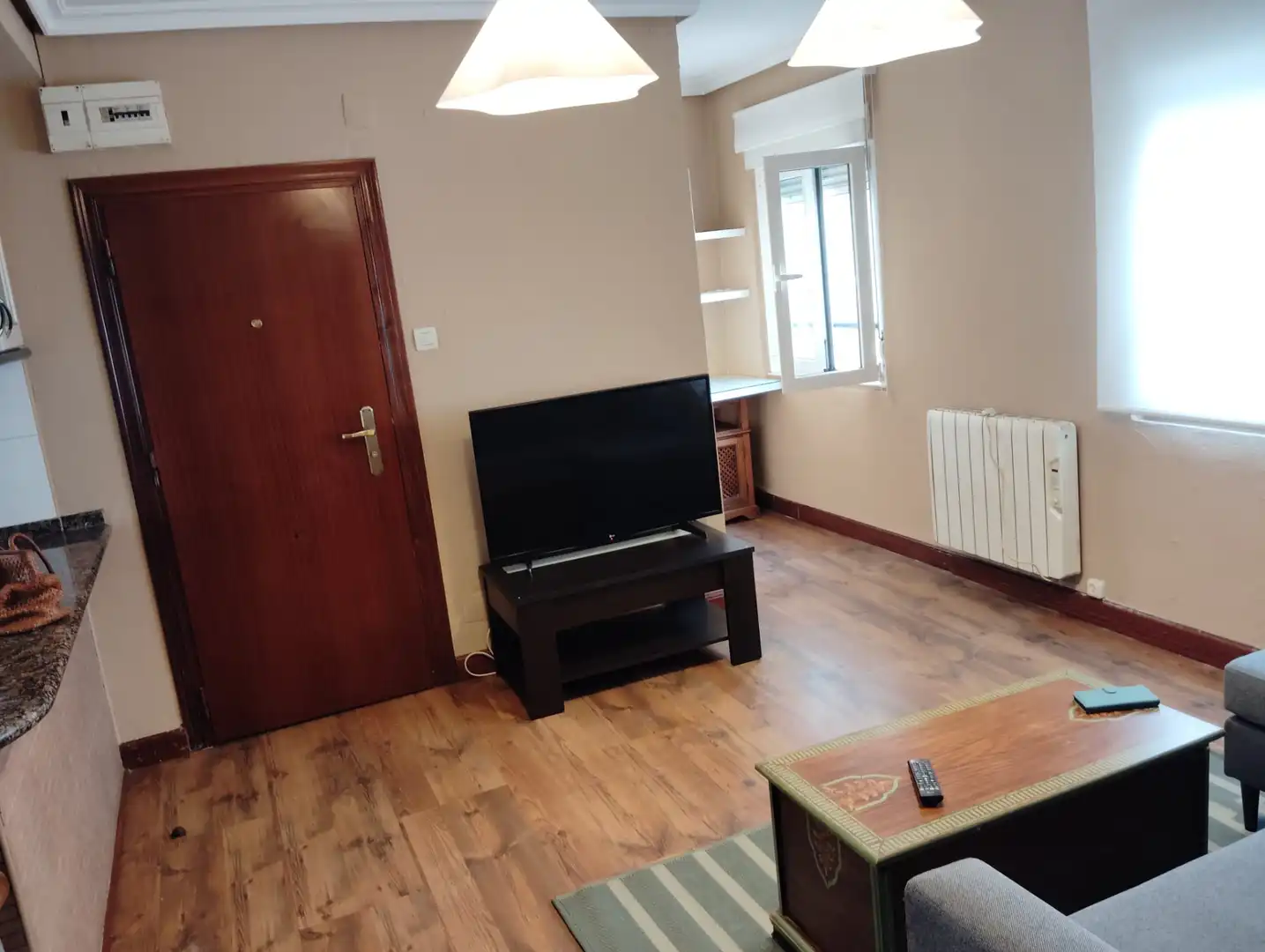 Living room of Flat for rent in Oviedo   with Heating, Furnished and Oven