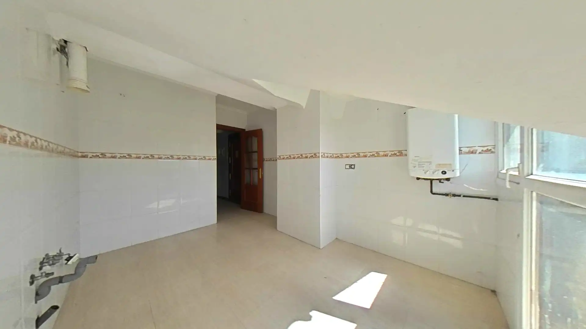 Cocina de Piso en venta en Hazas de Cesto con Balcón
