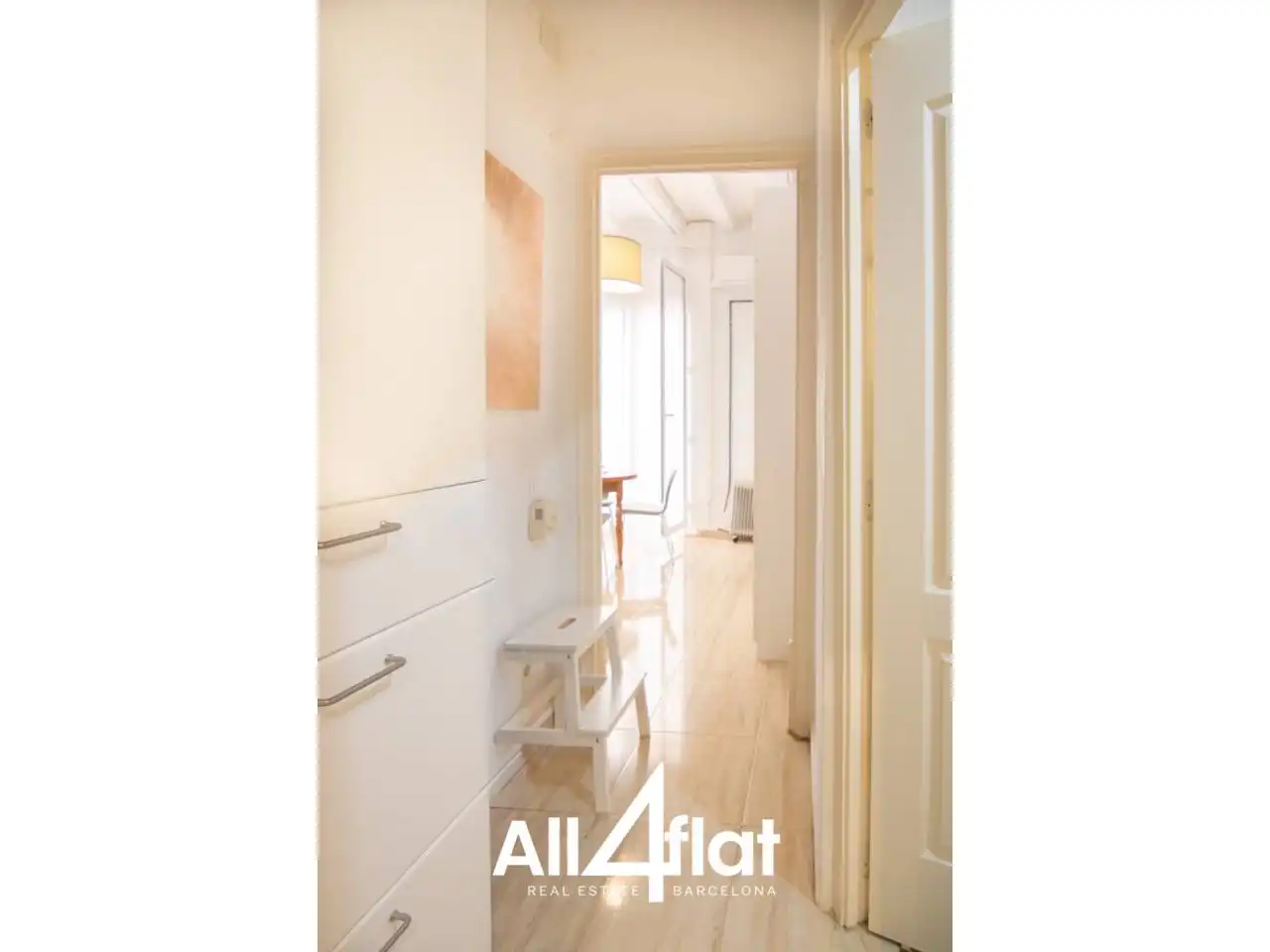 Flat for sale in Barcelona  with Air Conditioner, Furnished and Balcony