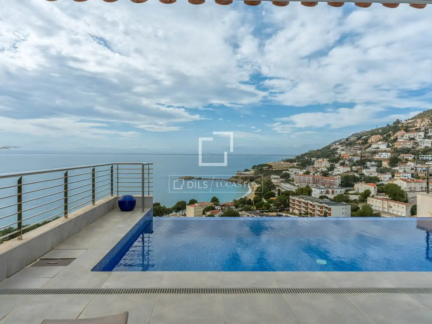 Swimming pool of Houses for sale in Roses  with Air Conditioner, Heating and Terrace
