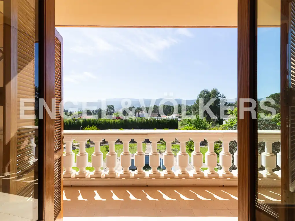 Exterior view of Houses for sale in Ontinyent  with Air Conditioner, Heating and Private garden