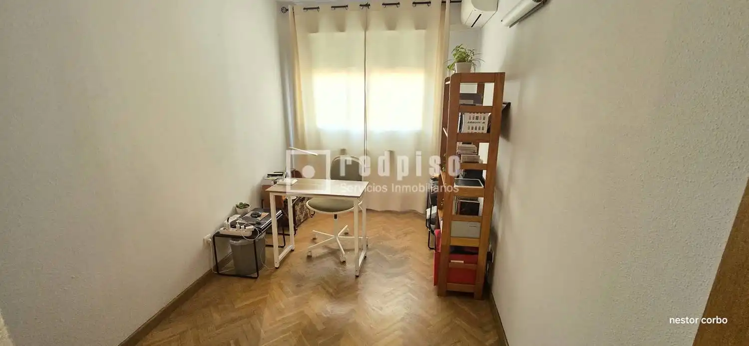 Bedroom of Flat for sale in Torrejón de Ardoz  with Heating, Private garden and Parquet flooring