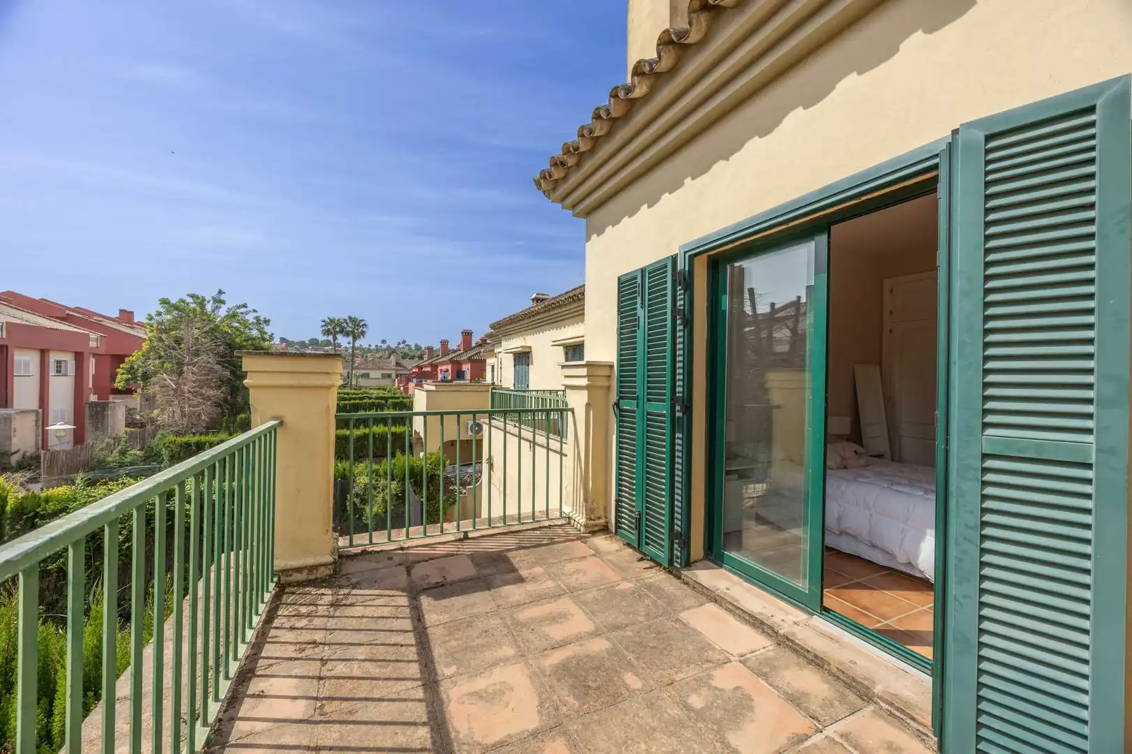 Terrassa de Casa adosada en venda en Sotogrande amb Jardí privat, Terrassa i Piscina