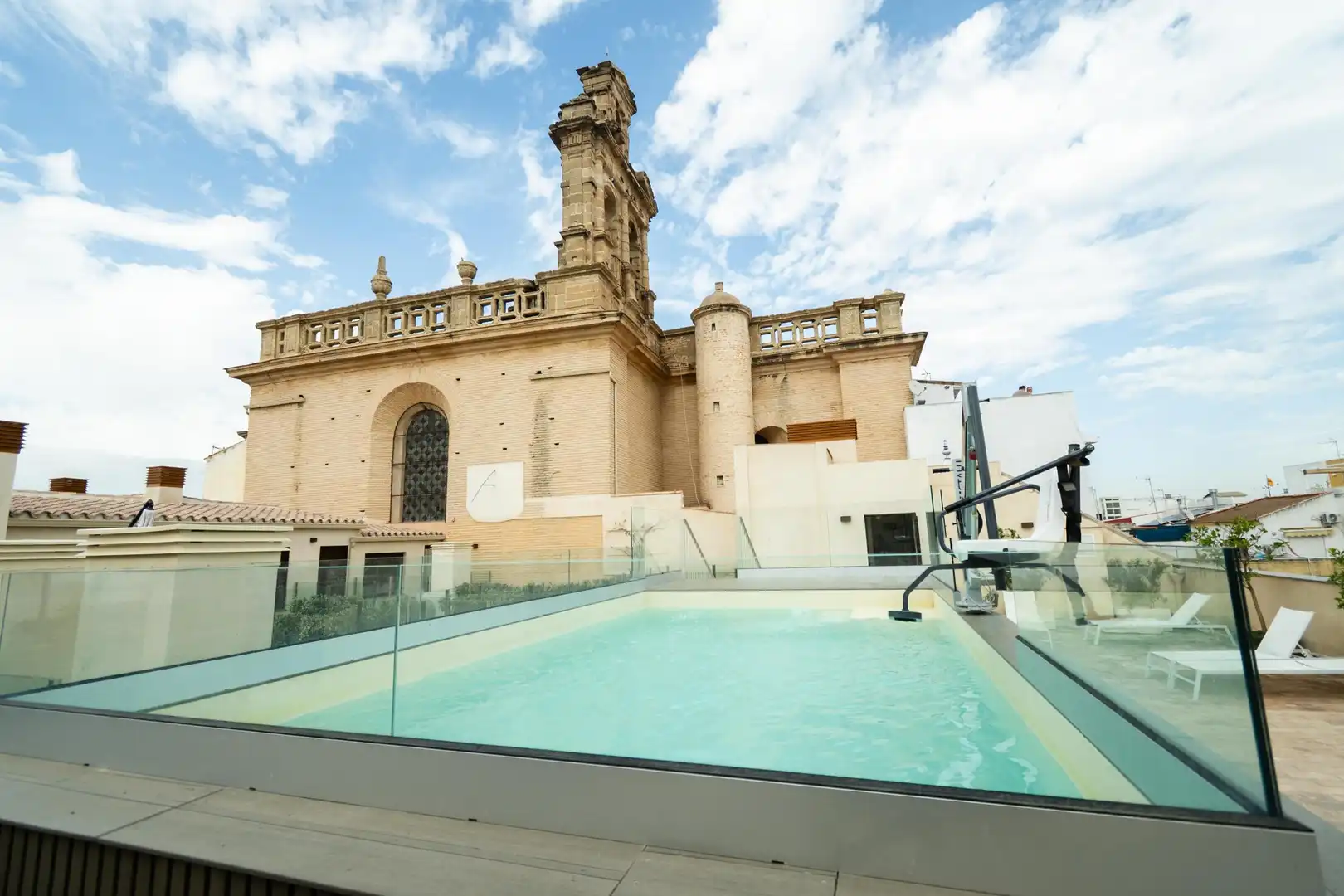 Piscina de Piso de alquiler en Sevilla con Aire acondicionado, Calefacción y Amueblado