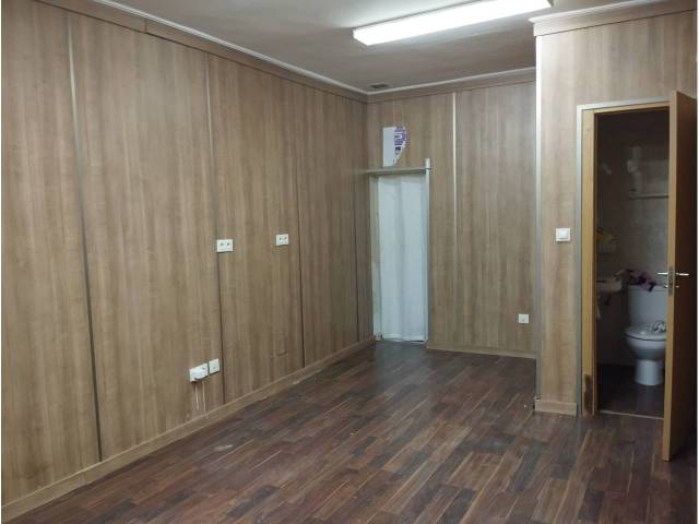 Local comercial en Alquiler en DOCTOR MANZANARES en Puerta de Murcia - Colegios