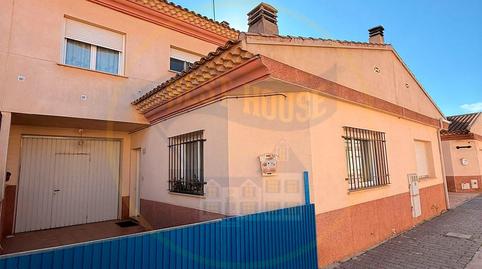Foto 2 de Casa adosada en venda a  Guadalajara, Iniesta, Cuenca