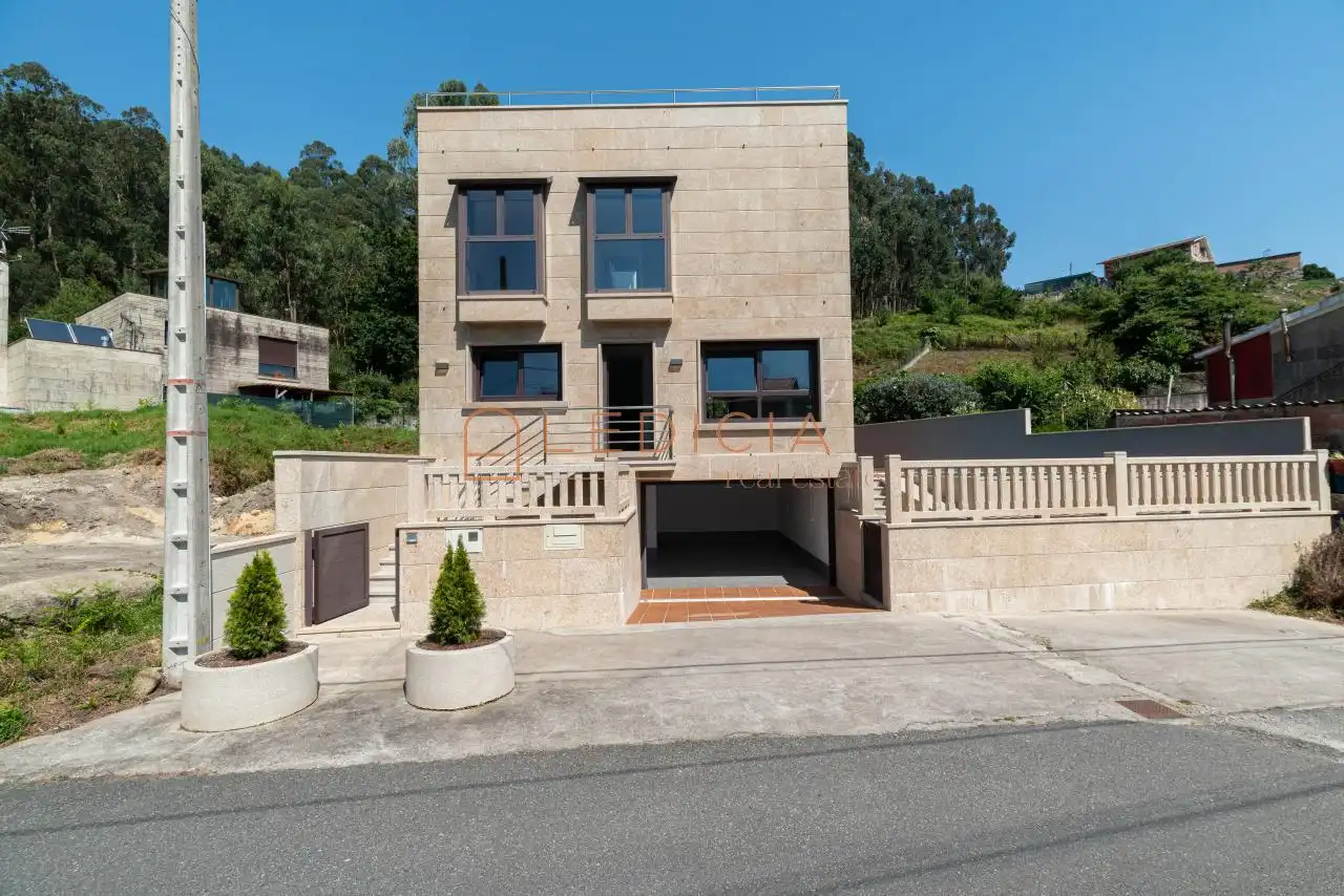 Exterior view of Houses for sale in Moaña  with Heating, Private garden and Swimming Pool