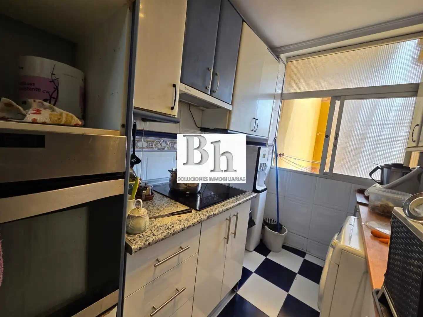 Küche von Wohnung zum Verkauf in Málaga mit Privatgarten