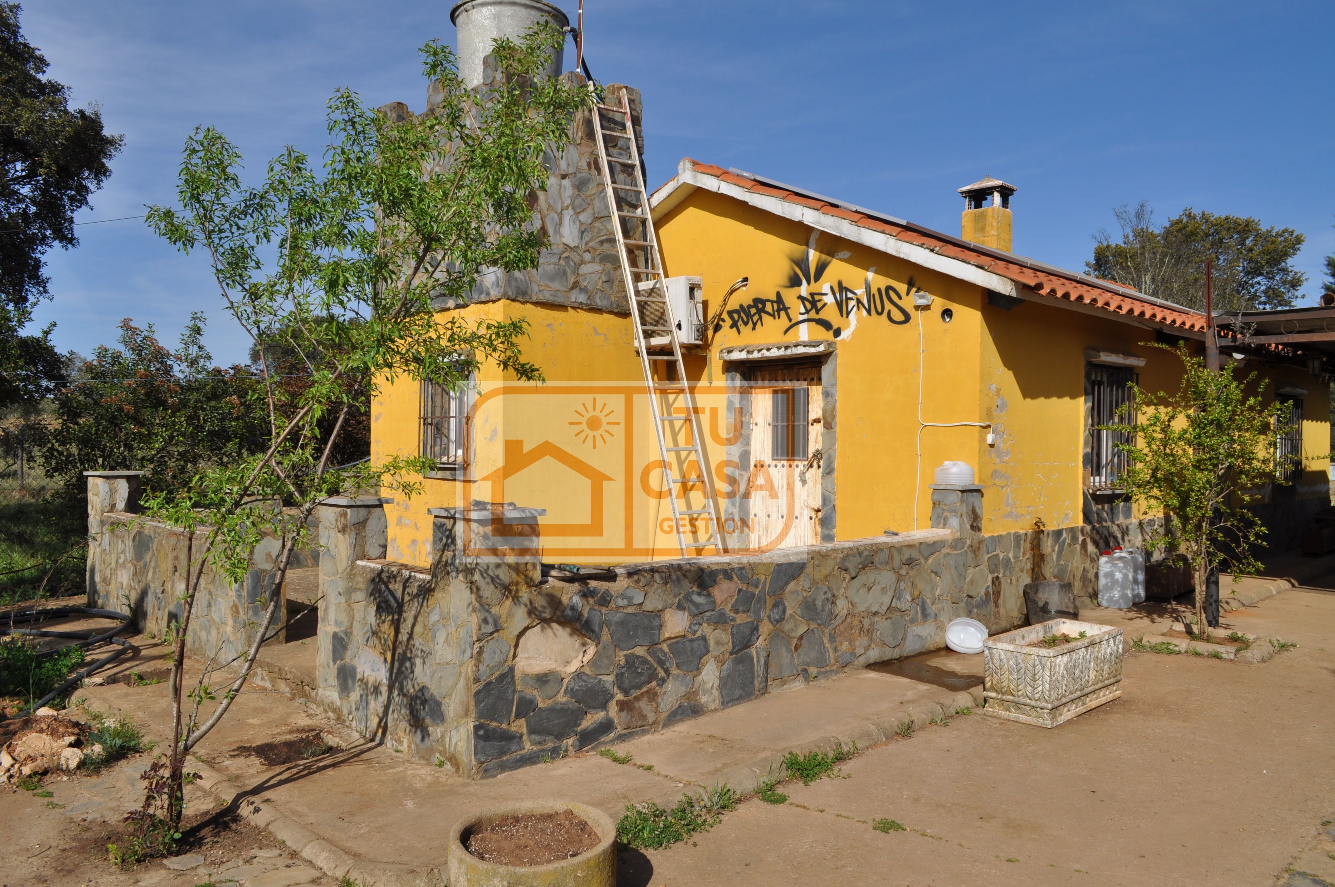 Vista exterior de Finca rústica en venda en Puebla de Obando amb Calefacció, Jardí privat i Terrassa