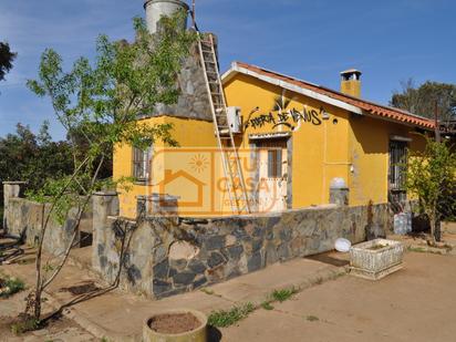 Exterior view of Country house for sale in Puebla de Obando  with Terrace and Swimming Pool