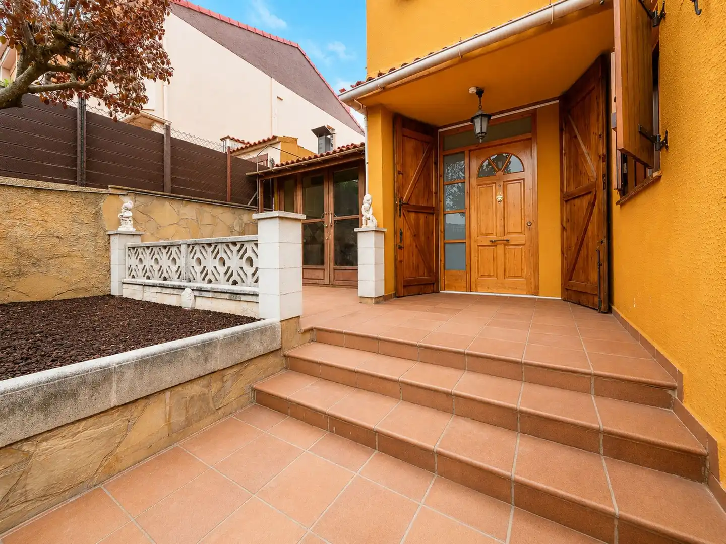 Exterior view of Detached homes for sale in Els Pallaresos  with Air Conditioner, Heating and Private garden