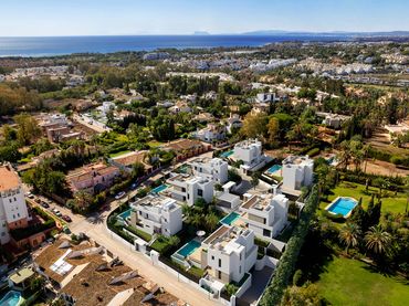 Casa amb piscina en venda a Estepona - Estepona,Atalaya,Calle Nueva Atalaya