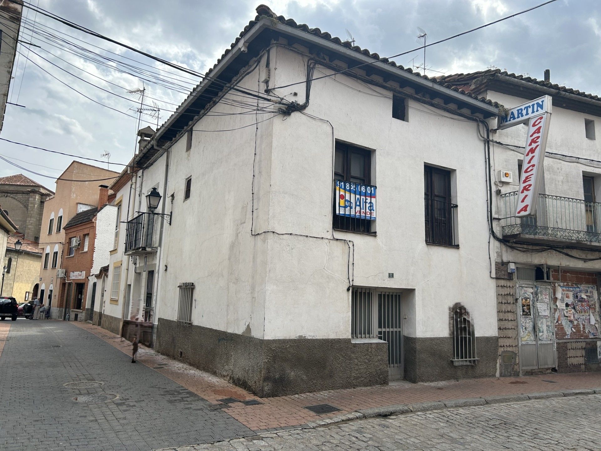 Vista exterior de Casa o chalet en venta en El Tiemblo  con Amueblado y Balcón