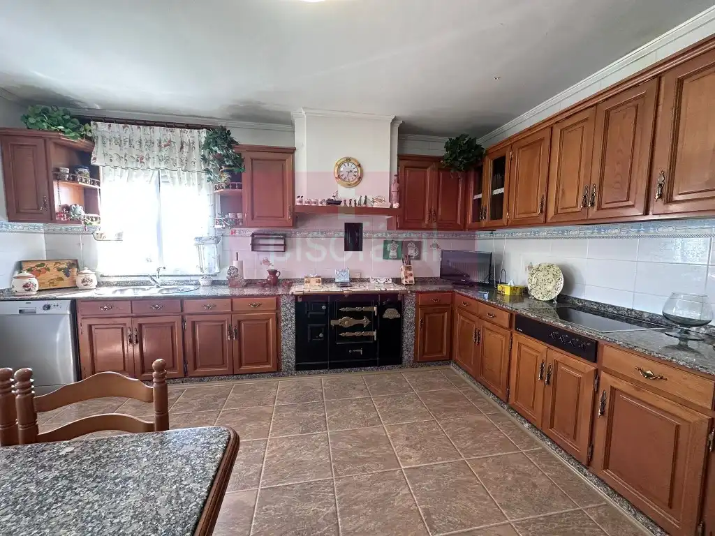 Kitchen of Houses for sale in Lugo