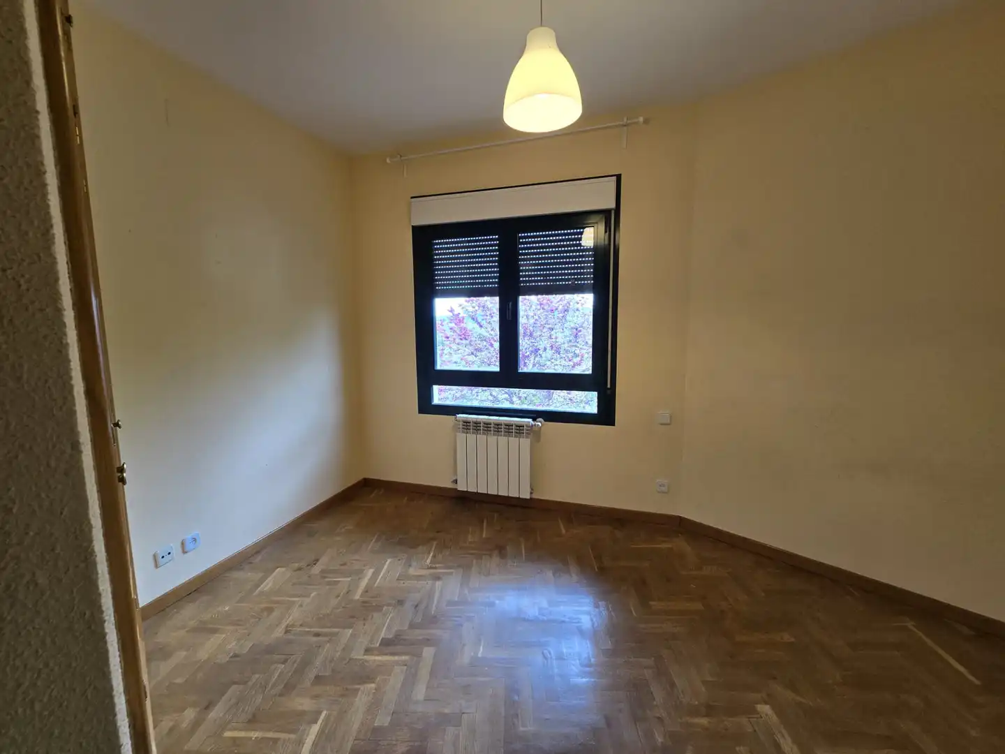 Habitación de Casa o chalet en venta en Morata de Tajuña con Aire acondicionado, Calefacción y Jardín privado