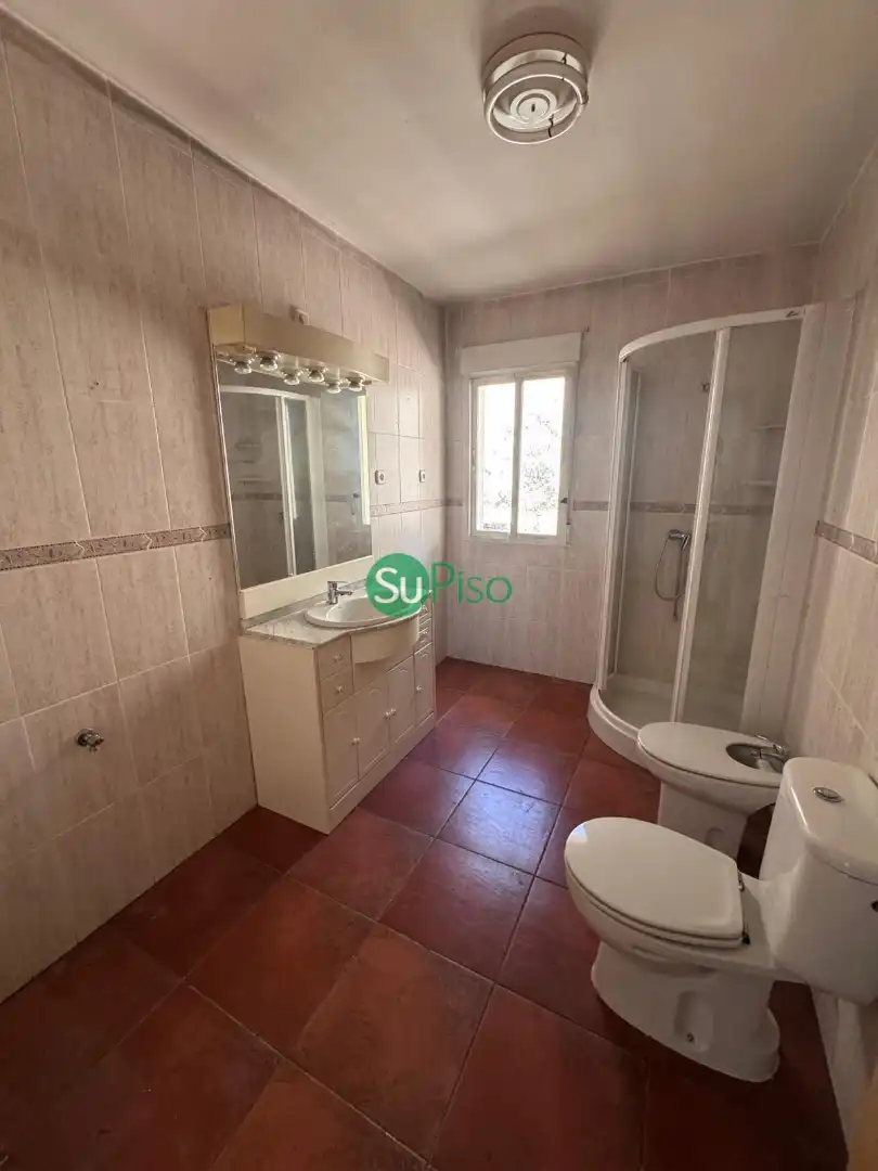 Bany de Casa o xalet en venda en San Martín de Valdeiglesias amb Jardí privat