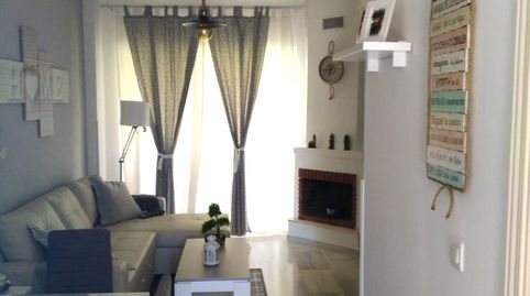 Foto 3 de Casa adosada de alquiler en El Portil, Huelva