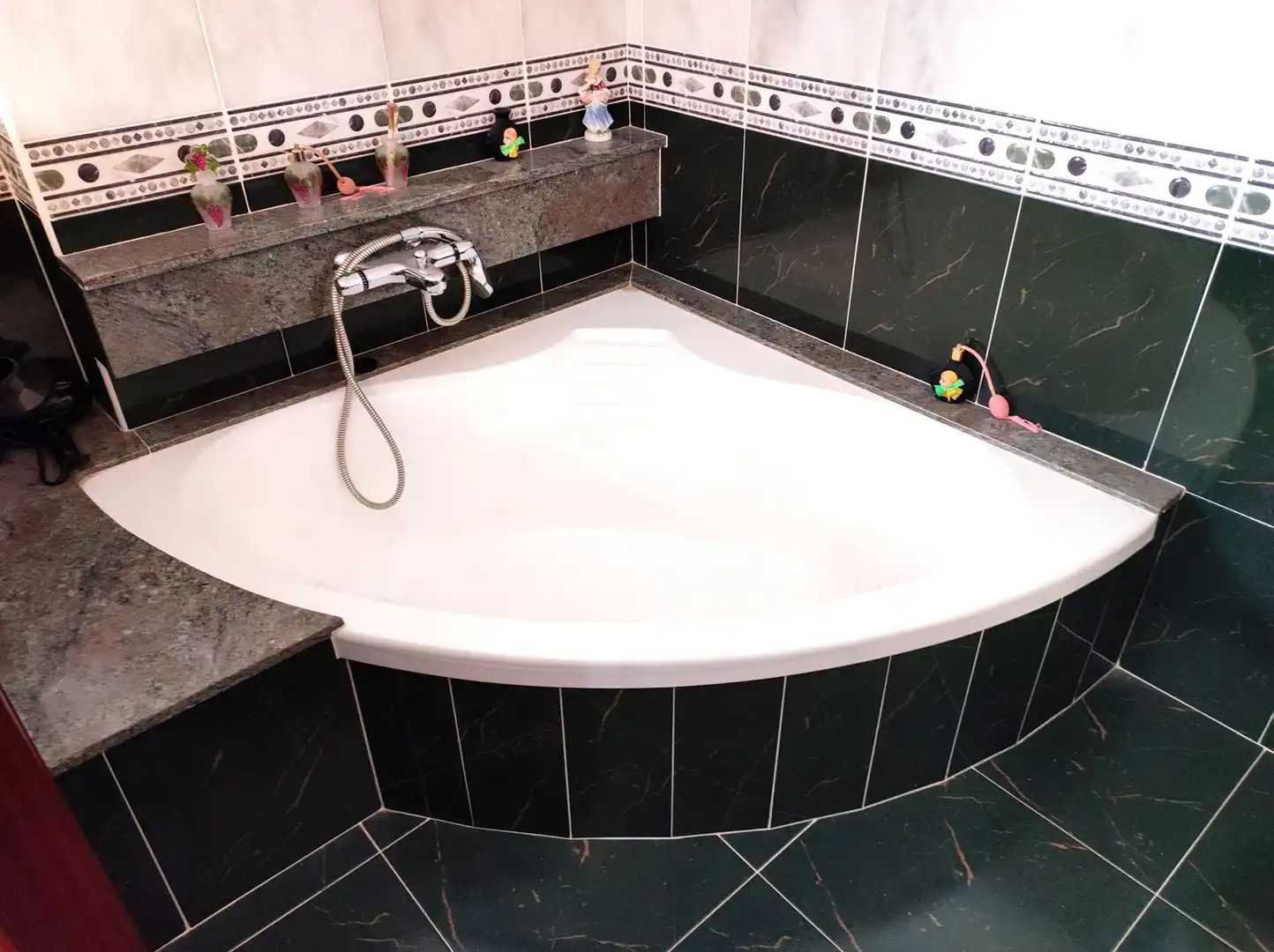 Baño de Casa o chalet en venta en Bergondo con Calefacción, Jardín privado y Parquet