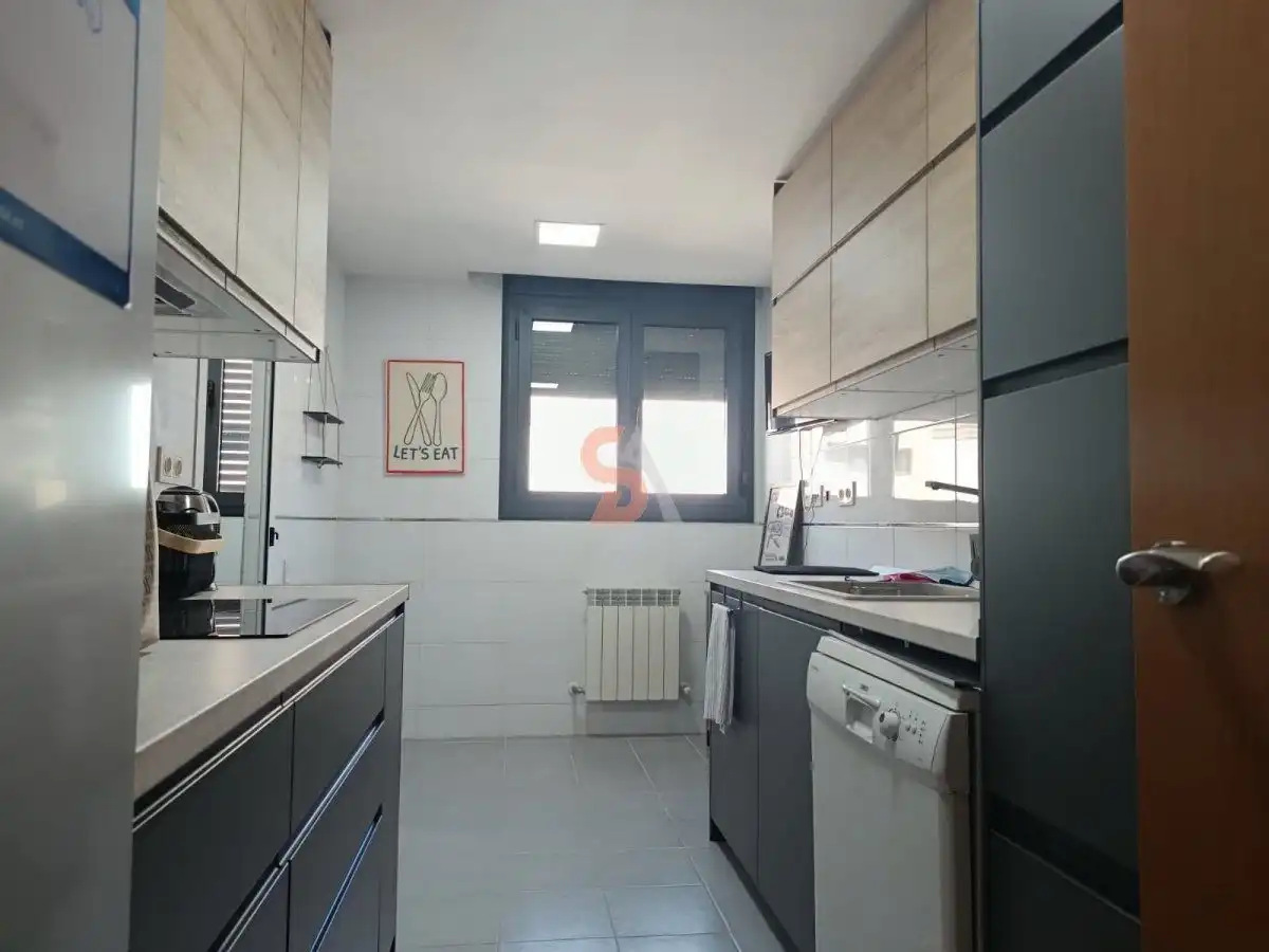 Cuina de Pis en venda en Arroyo de la Encomienda amb Calefacció, Terrassa i Traster