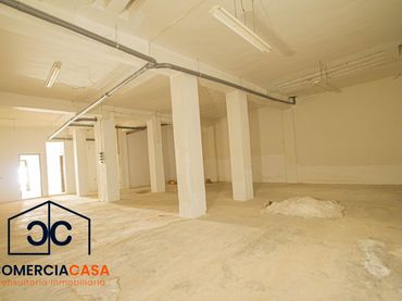 Local comercial en venda a Beiro