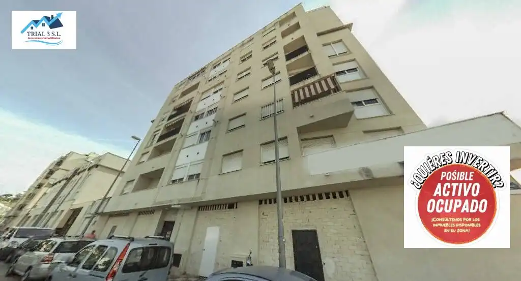 Vista exterior de Ático en venta en Marbella con Piscina comunitaria