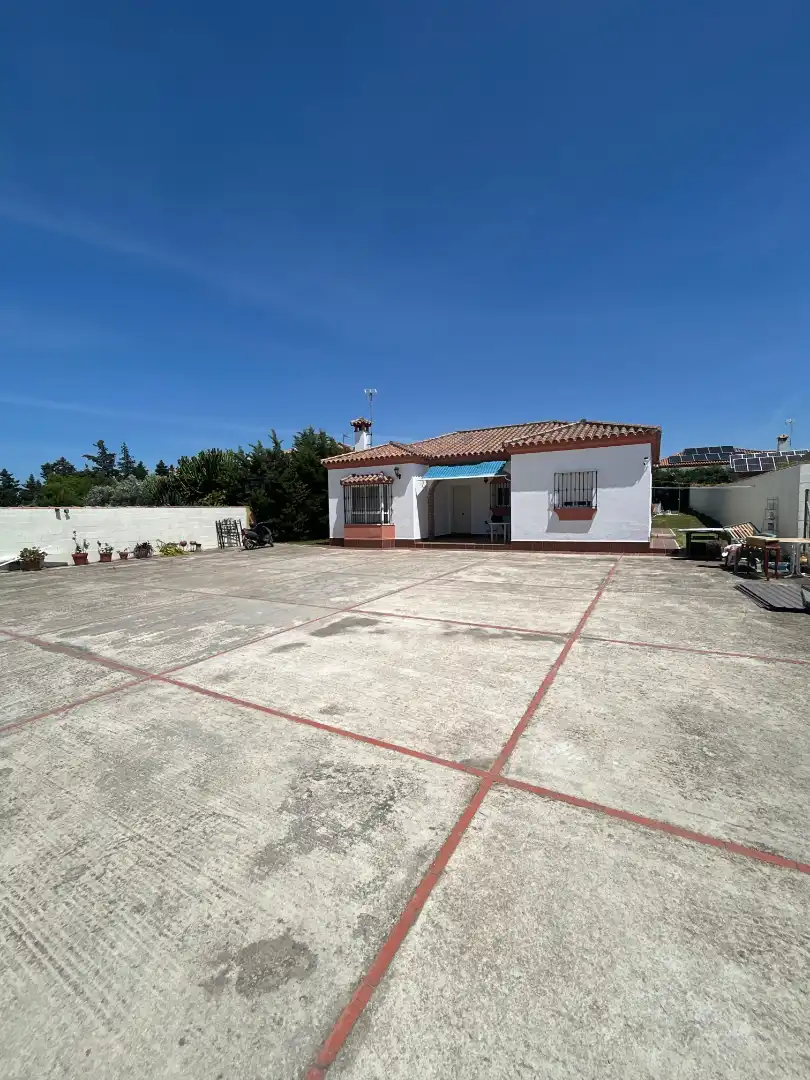 Exterior view of Houses for sale in Chiclana de la Frontera