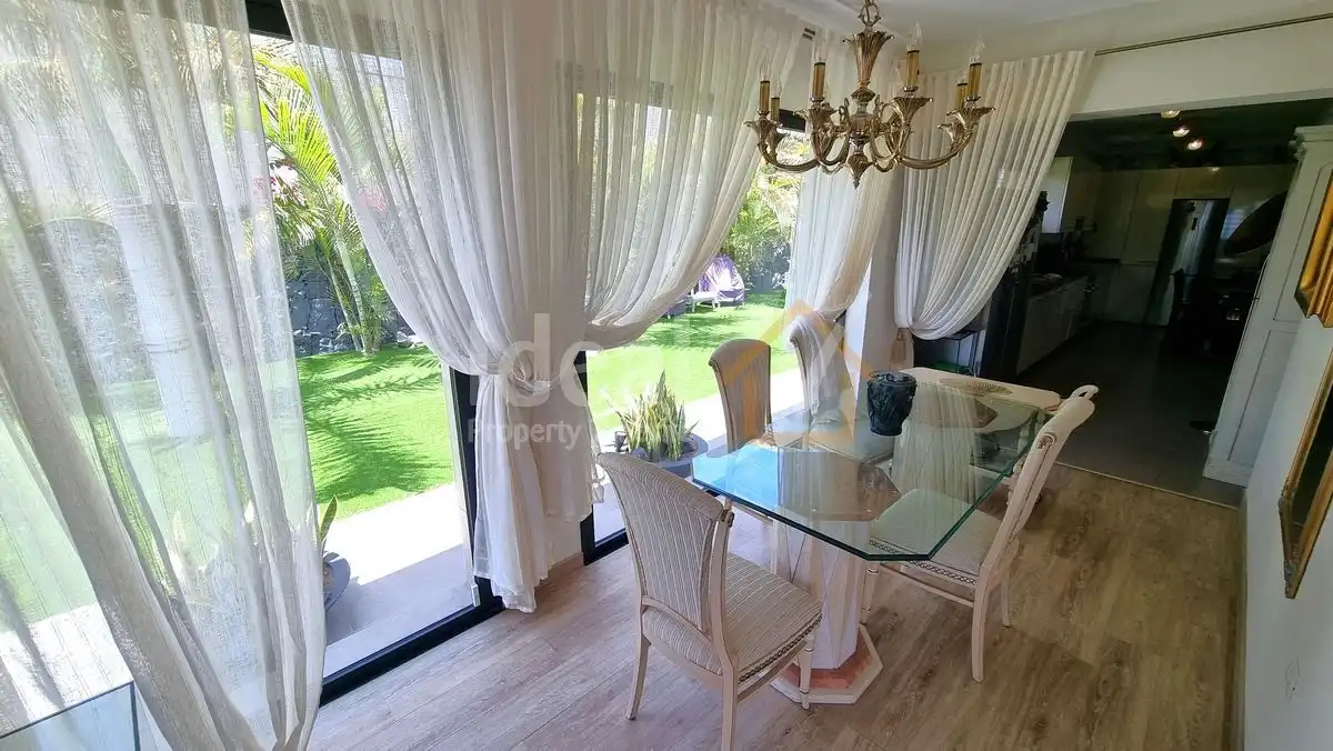 Detached house with pool for sale in Costa Adeje, imagen 8