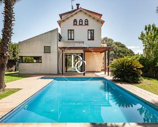 Swimming pool of House or chalet for sale in Sant Cugat del Vallès  with Air Conditioner, Heating and Private garden