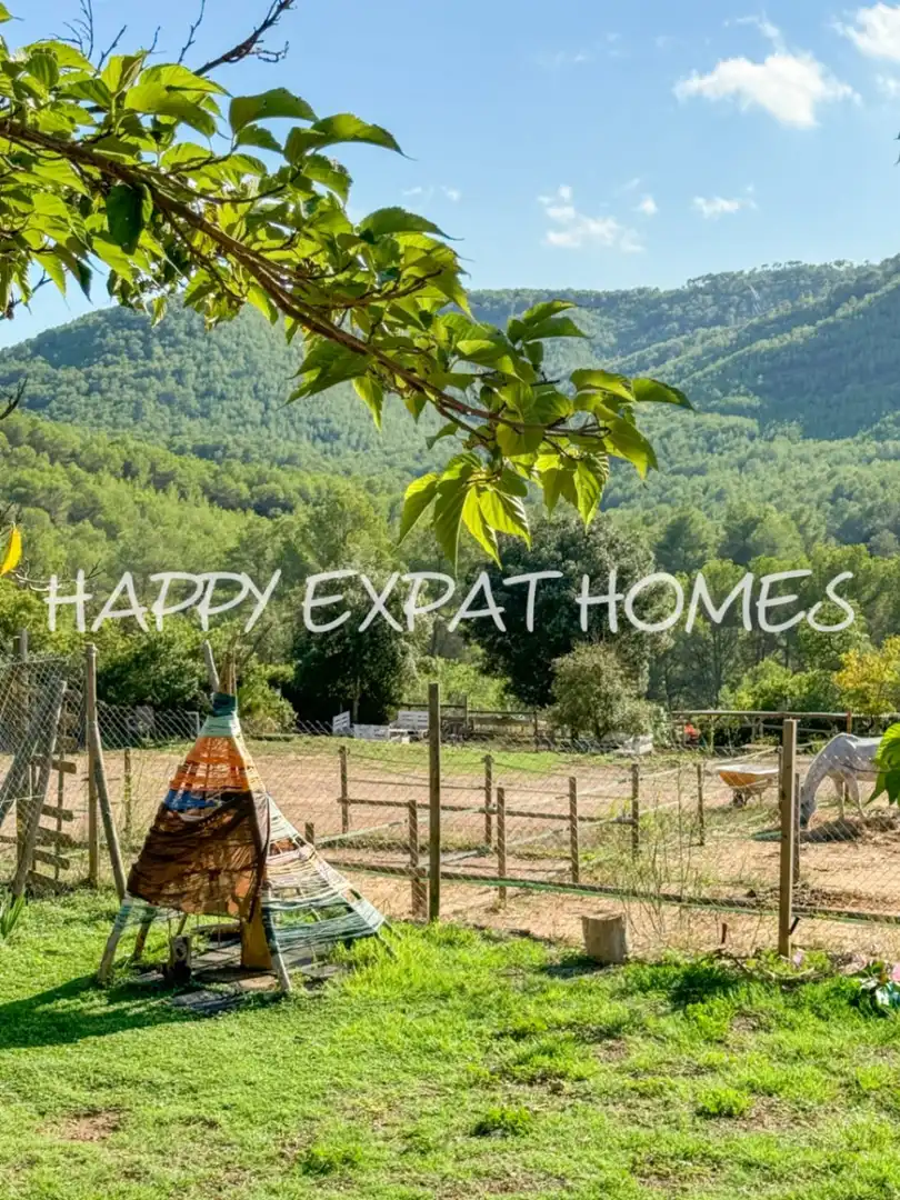 Vista exterior de Finca rústica en venda en Sant Pere de Ribes amb Calefacció, Jardí privat i Terrassa