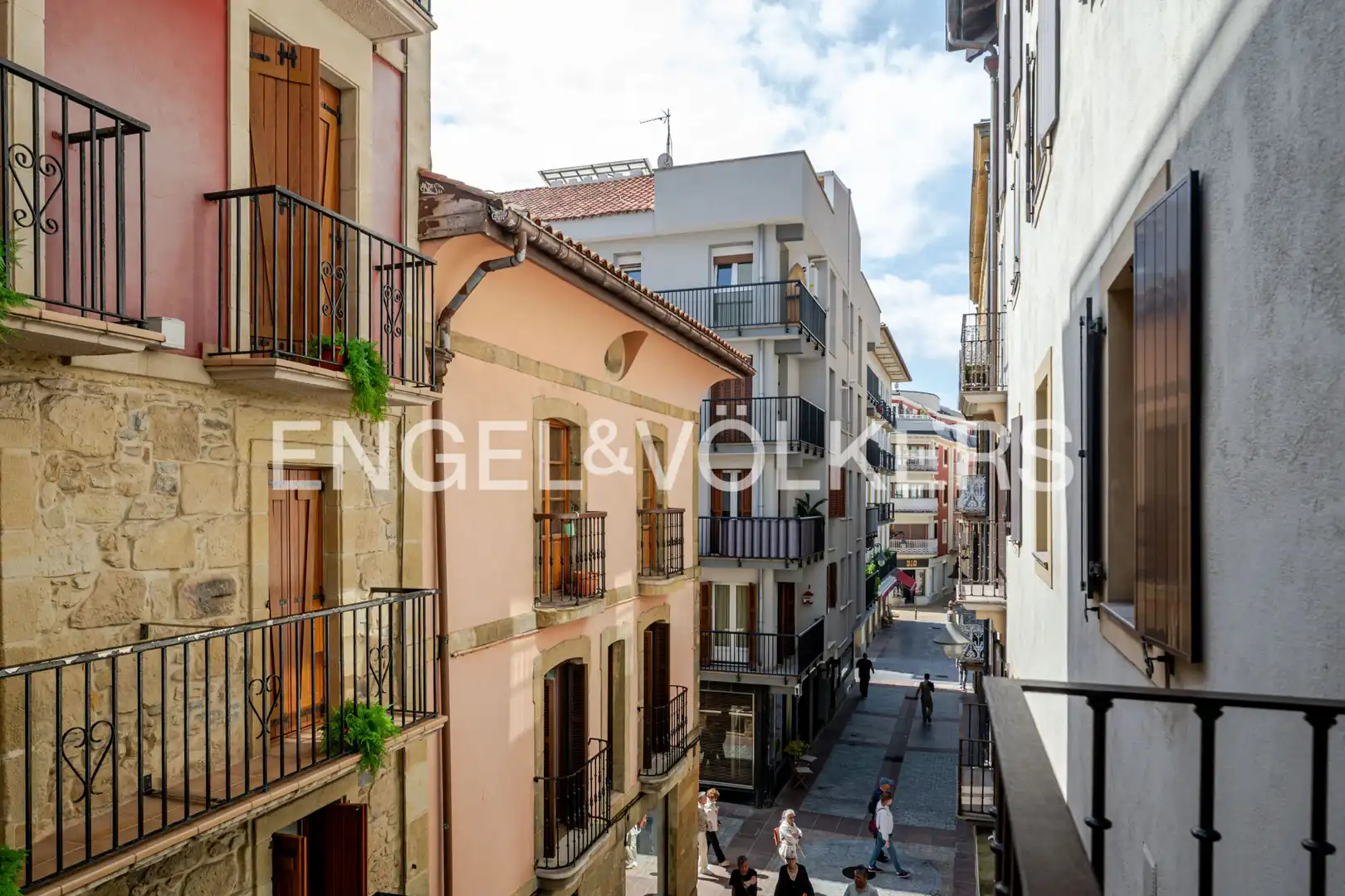 Vista exterior de Dúplex de alquiler en Zarautz con Calefacción, Amueblado y Balcón