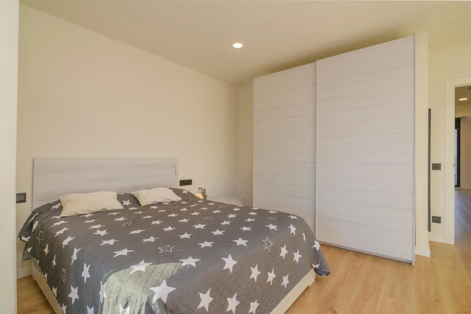 Dormitori de Casa o xalet en venda en Viladecans amb Aire condicionat, Calefacció i Parquet