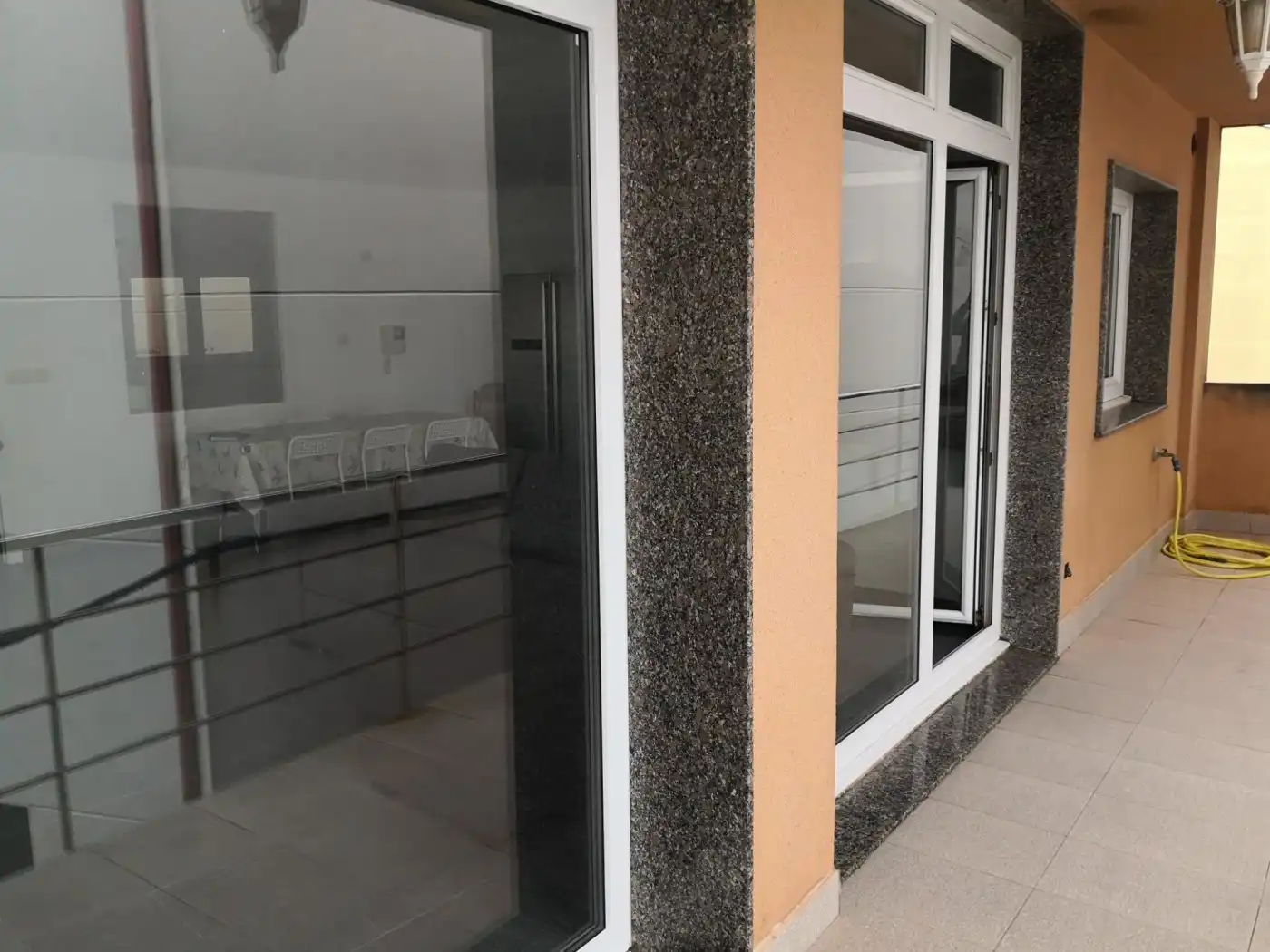 Vista exterior de Casa o xalet en venda en Malpica de Bergantiños amb Terrassa