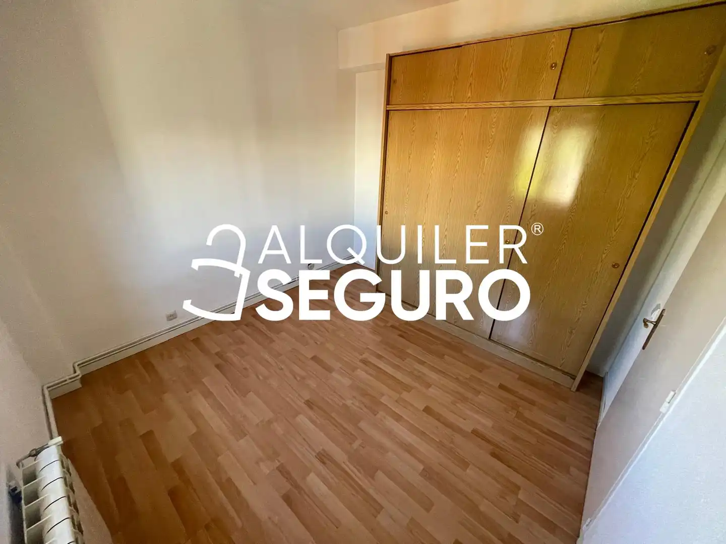Bedroom of Flat for rent in Madrid  with Air Conditioner, Heating and Terrace
