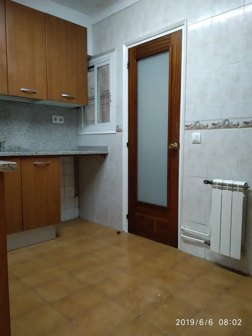 Flat with lift for sale in Carrer Joan Tarrús i Bru, imagen 3