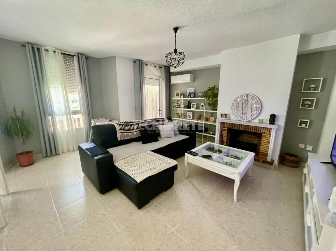 Living room of Single-family semi-detached for sale in Illescas  with Heating and Private garden