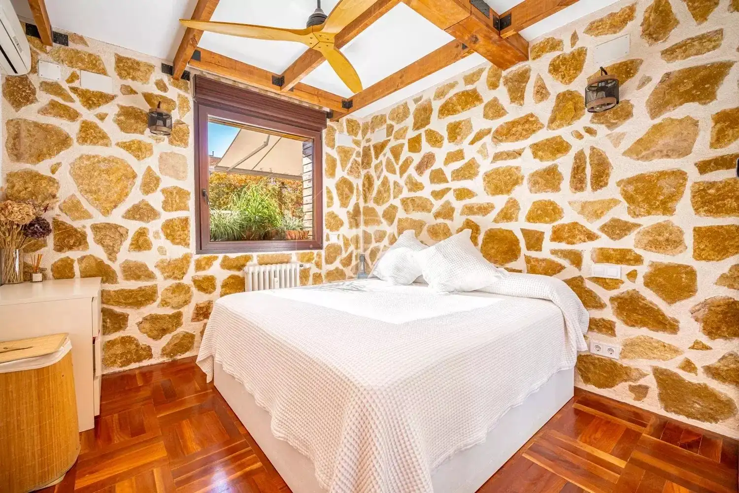 Bedroom of Attic for sale in Madrid  with Air Conditioner, Heating and Terrace