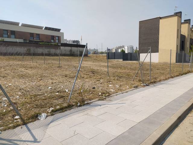 Terreno residencial en Venta en Calle Cañada de Vicalvaro a San Fernando, 60 en El Cañaveral