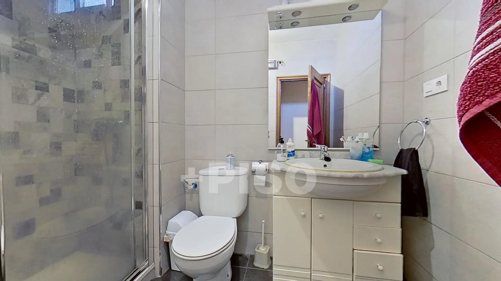 Bathroom of Flat for sale in Madrid  with Air Conditioner, Heating and Parquet flooring
