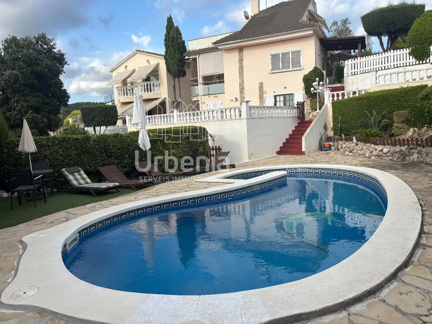 House with pool for sale in Urbanitzacions