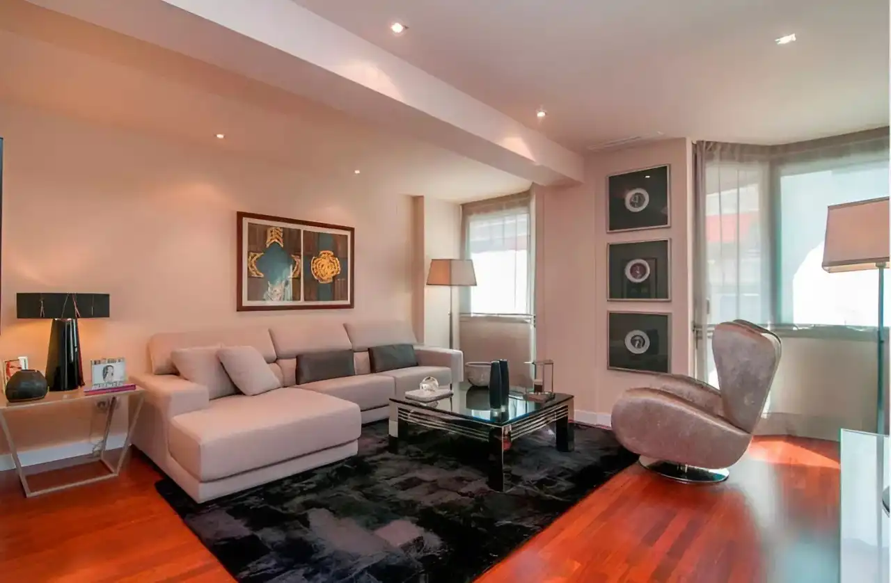 Piso con terraza en venta en Carrer de Sardenya