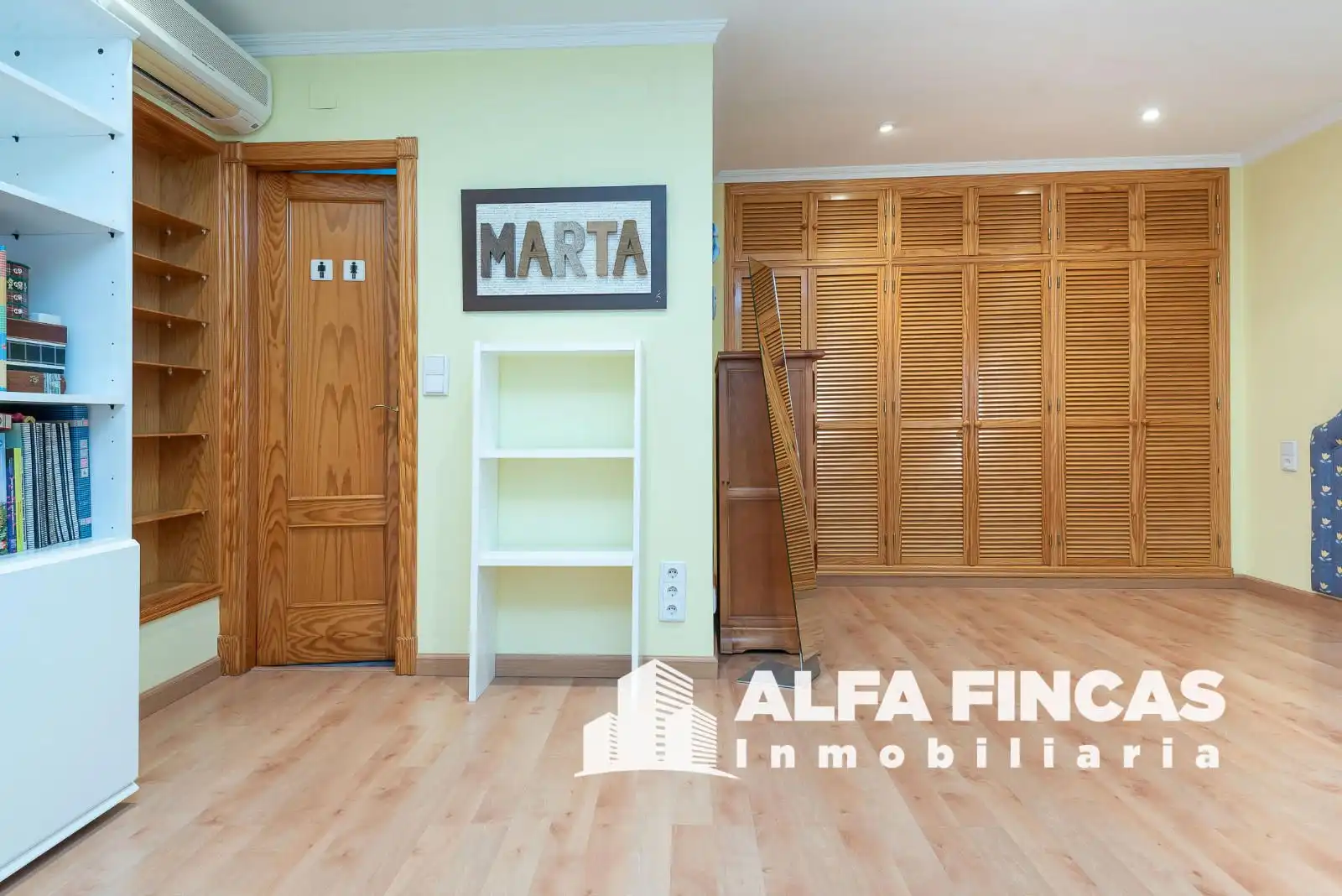 Vista exterior de Piso en venta en San Clemente con Aire acondicionado y Calefacción